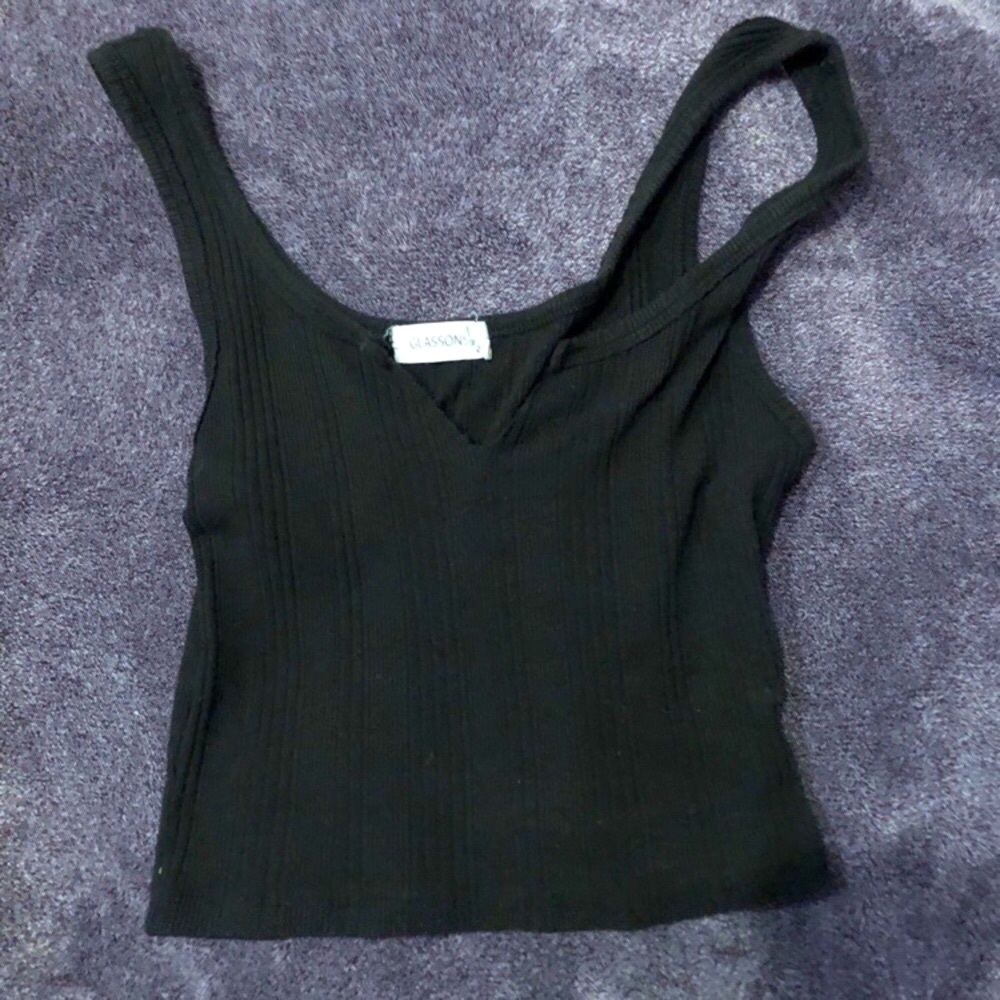 Glassons cropped ribbed tank, black. Excellent condition.
